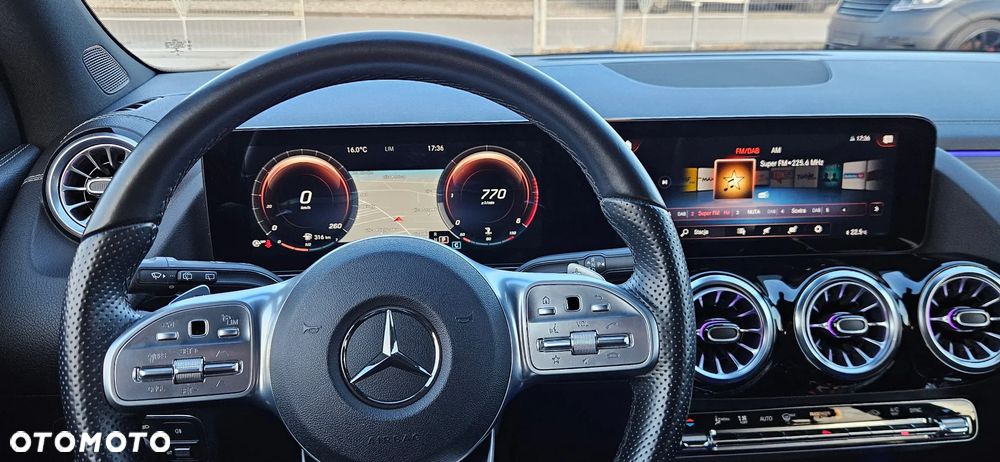 Mercedes-Benz GLA 200 d AMG Line - 38