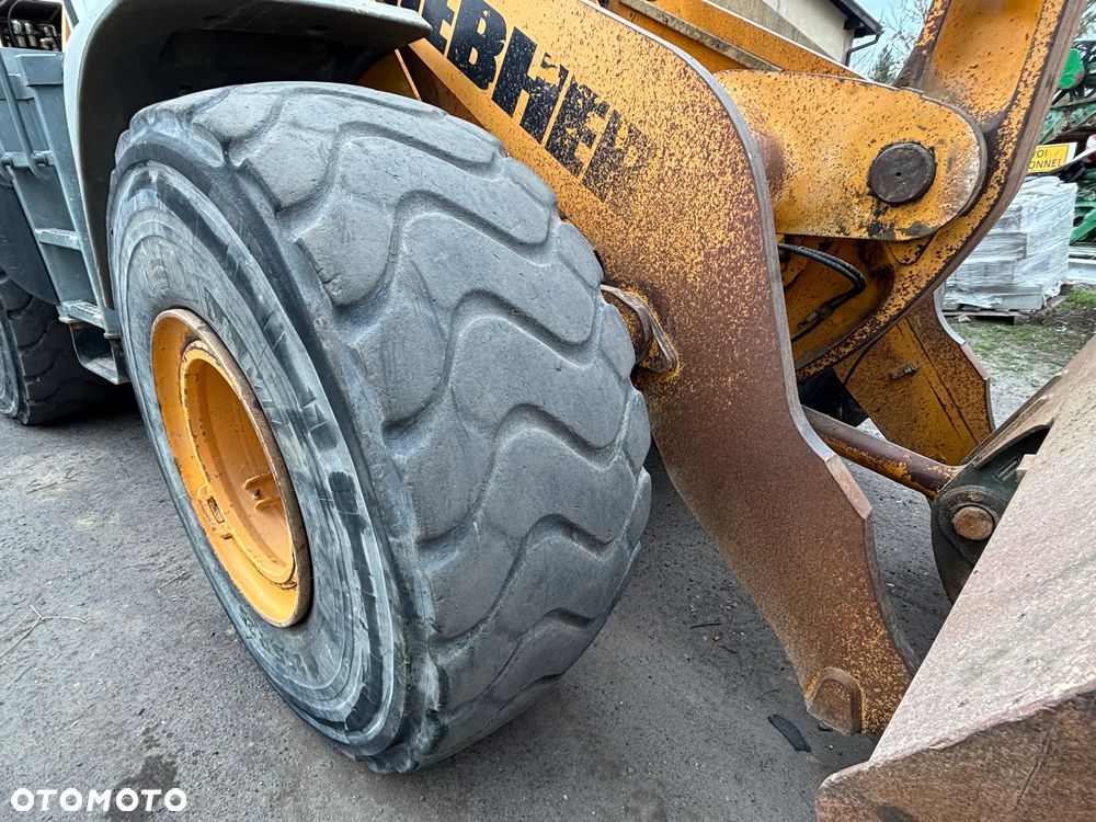 Liebherr L576 - 4