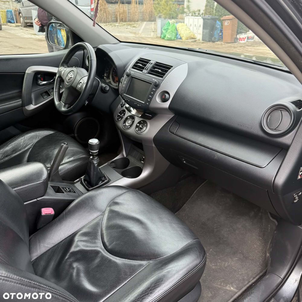 Toyota RAV4 - 33