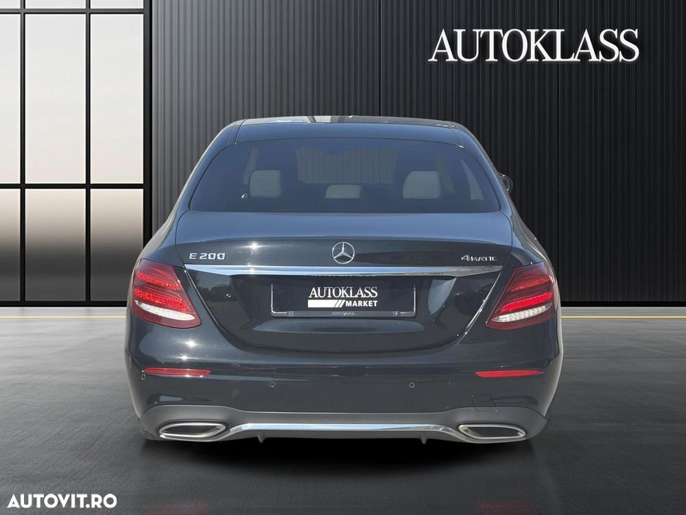 Mercedes-Benz E 200 4MATIC 9G-TRONIC AMG Line - 3