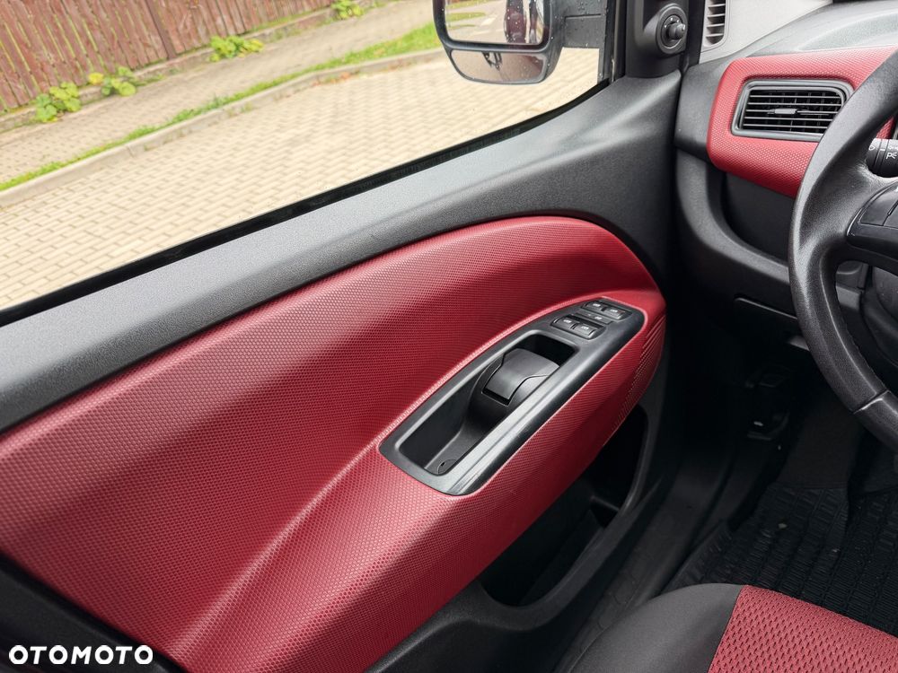 Fiat Doblo 1.4 16V Active - 24