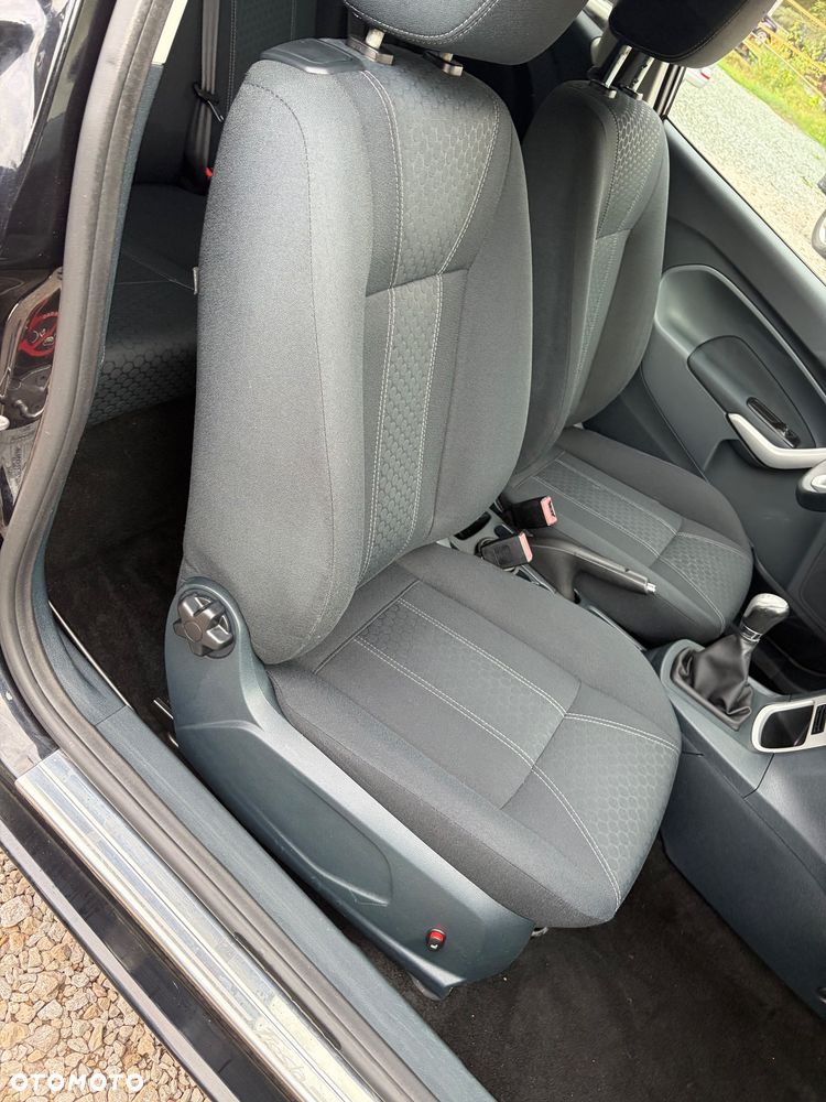 Ford Fiesta 1.25 Titanium - 27