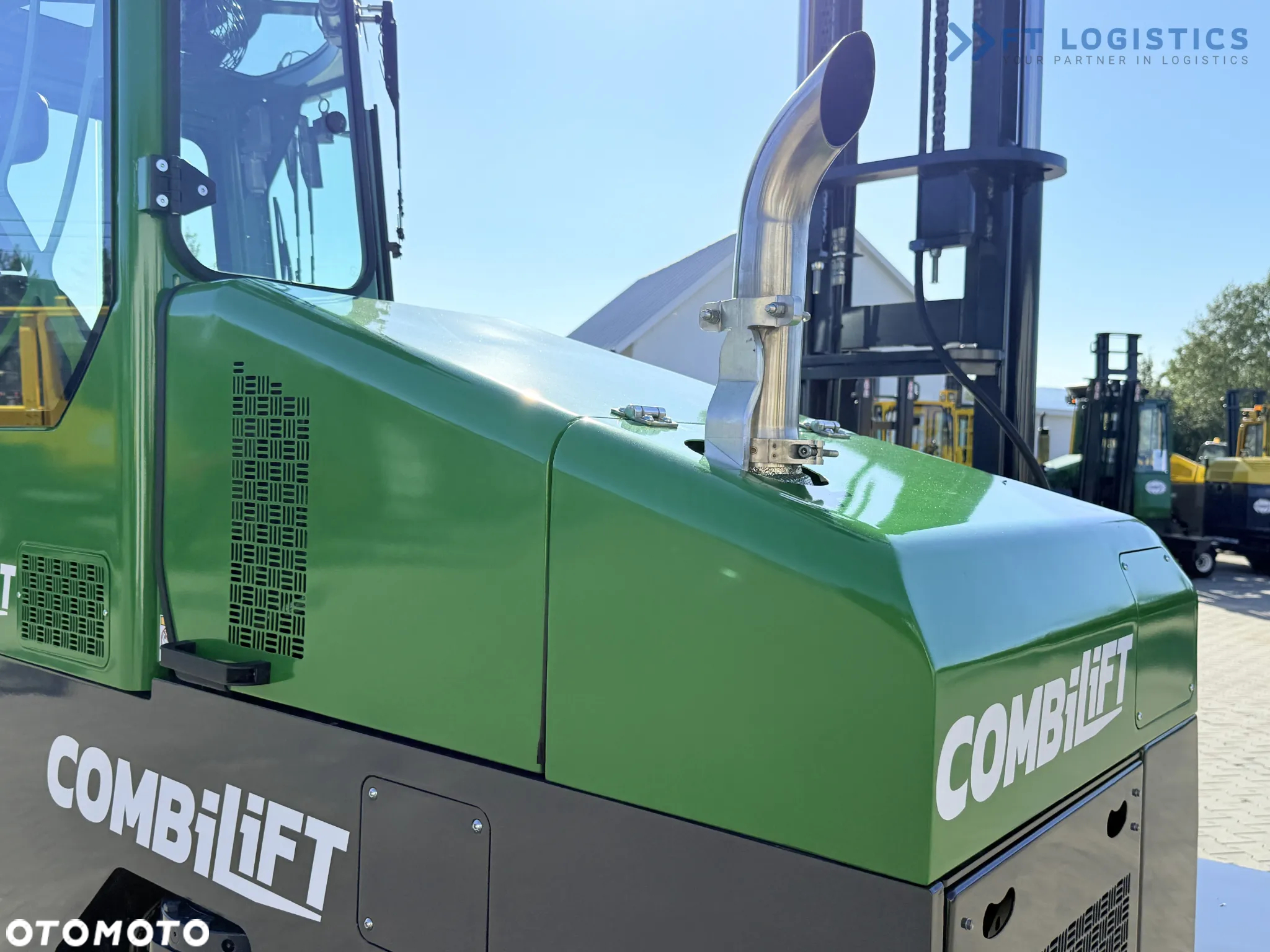 Combilift WÓZEK CZTEROKIERUNKOWY - WIELOKIERUNKOWY C4500 / DIESEL / TRIPLEX 4900MM /JEDYNE 4854 MOTOGODZIN /  POZYCJONER WIDEŁ / PEŁNA KABINA - OGRZEWANIE / STAN IDEALNY / Szeroka oferta wózków czterokierunkowych i bocznych, dopasowanych do różnorodnych potrzeb i zastosowań - 39