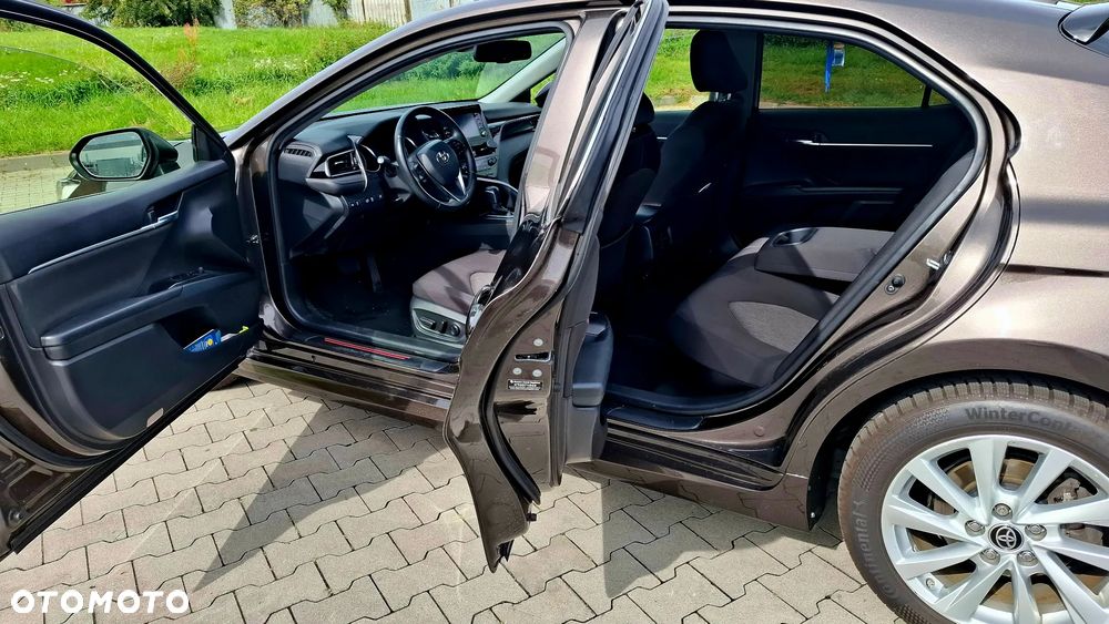 Toyota Camry 2.5 Hybrid Comfort CVT - 10