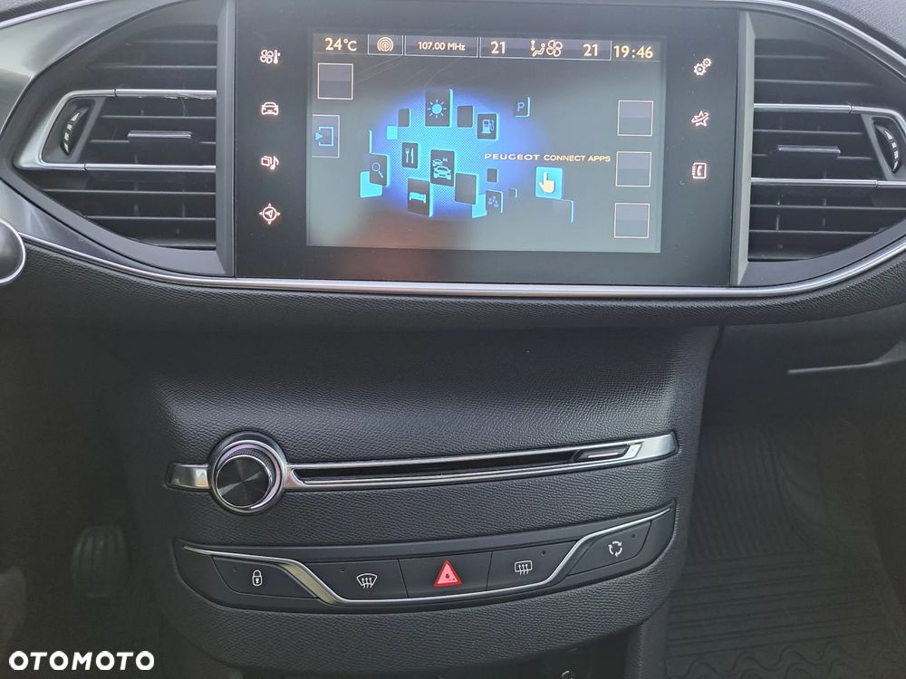 Peugeot 308 - 24
