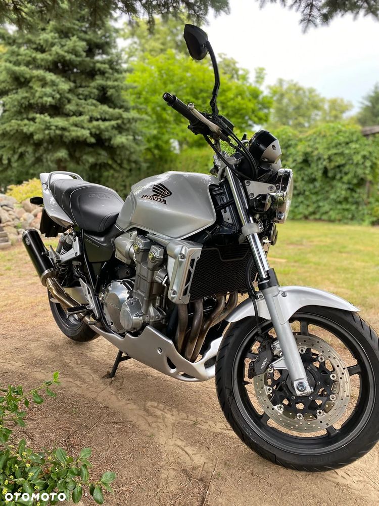 Honda CB - 1