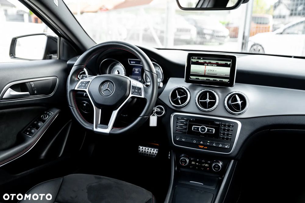 Mercedes-Benz GLA 250 4Matic 7G-DCT AMG Line - 29
