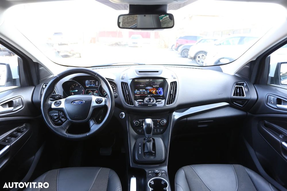 Ford Kuga 2.0 TDCi 4x4 Aut. ST-Line - 7