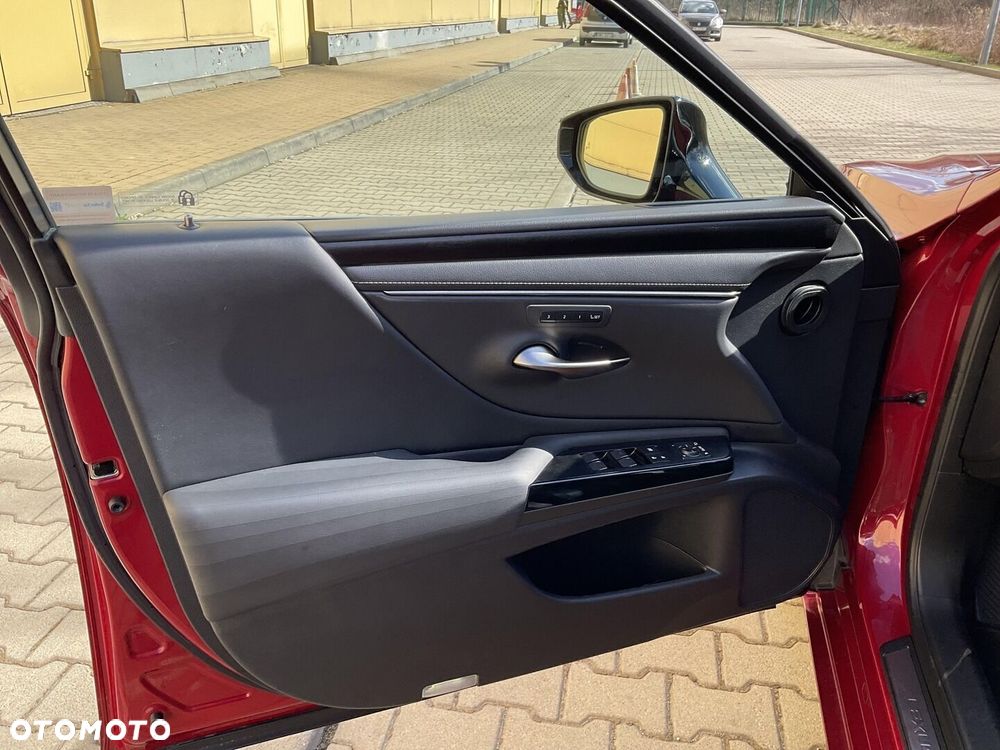 Lexus ES 300h Prestige - 14