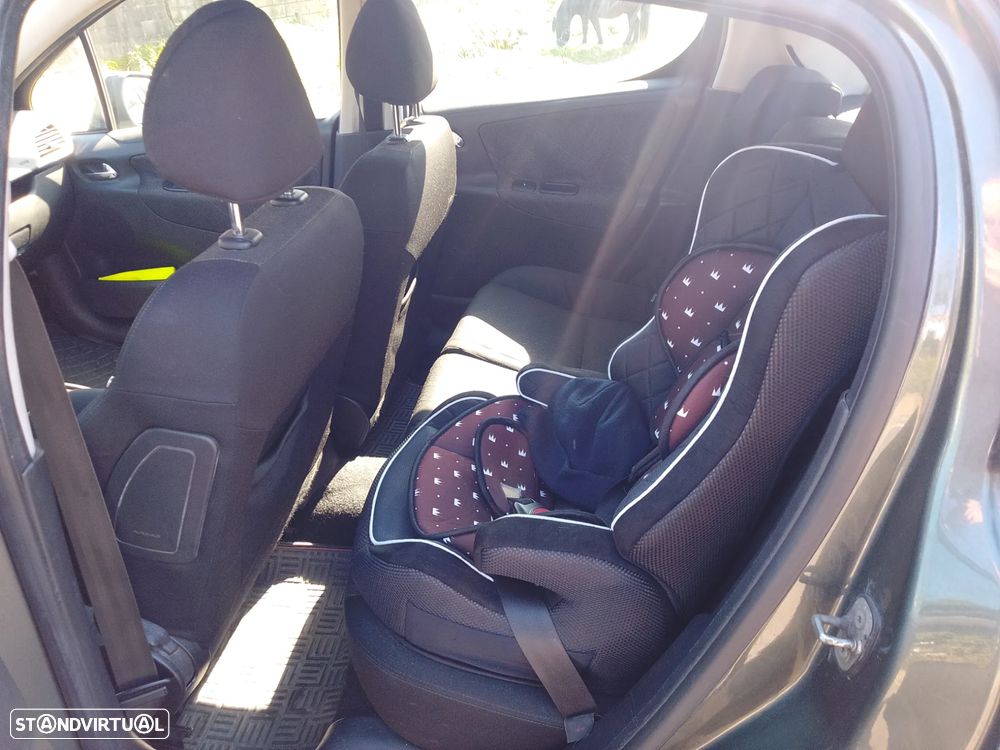 Peugeot 207 1.4 HDi Trendy - 9