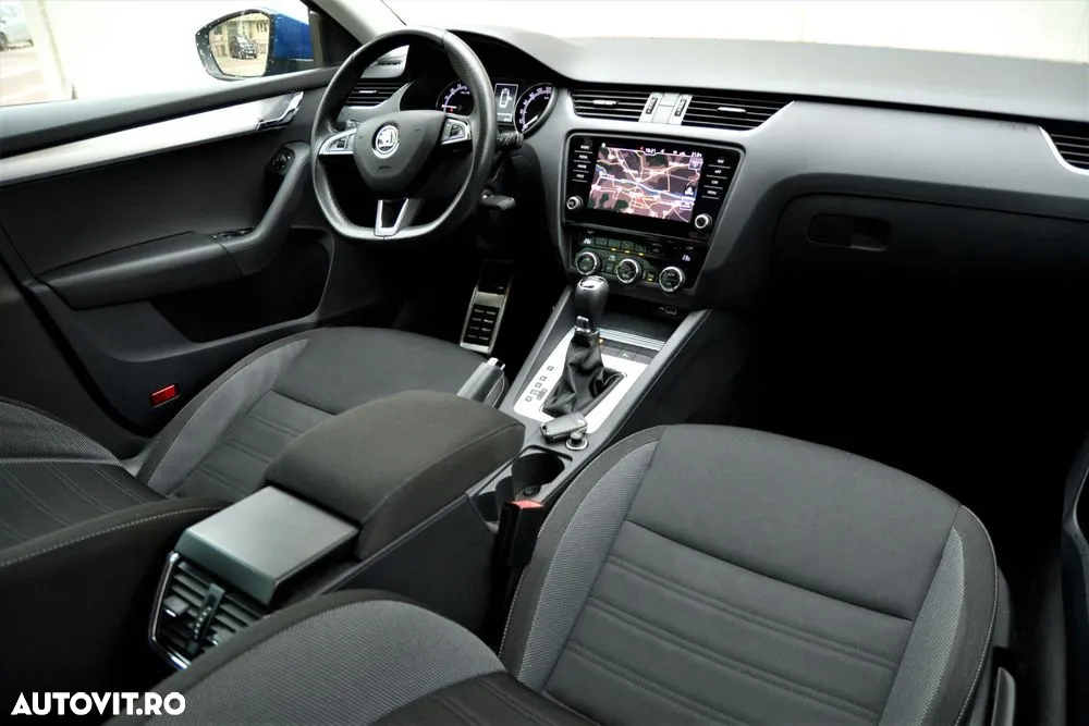 Skoda Octavia 2.0 TDI DSG Ambition - 3