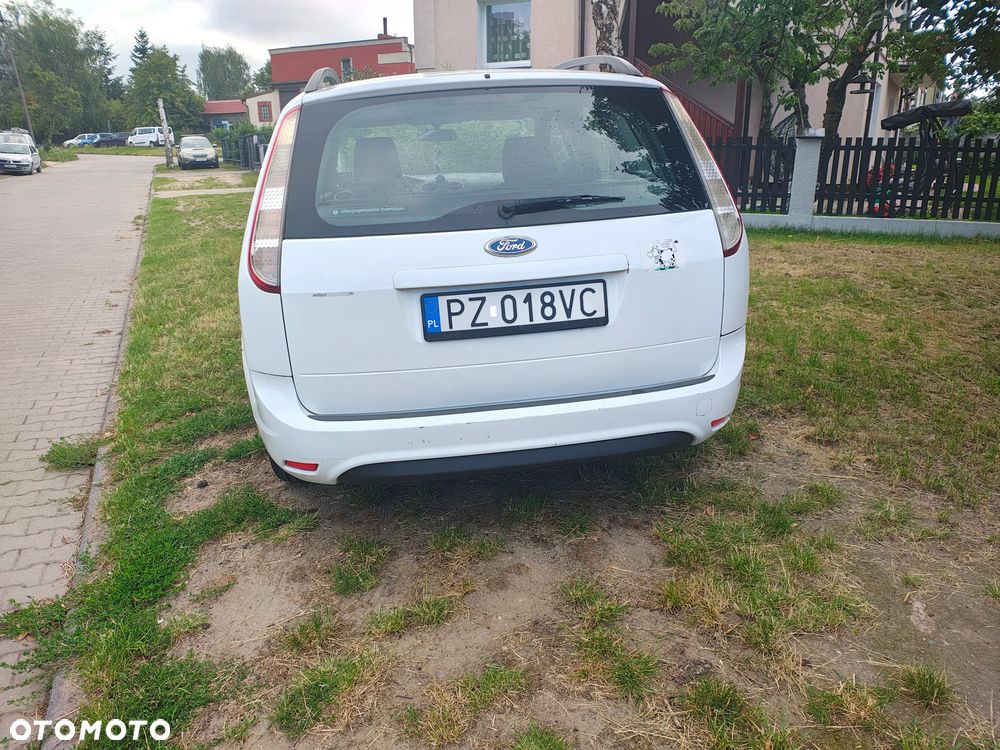 Ford Focus 1.6 Trend - 4