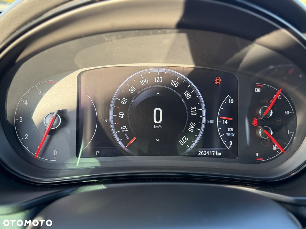 Opel Insignia - 11