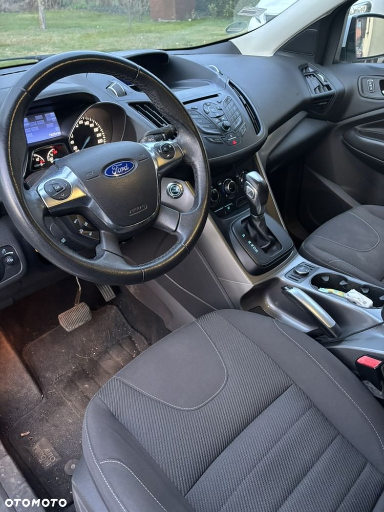 Ford Kuga 2.0 TDCi 4x4 Trend - 4