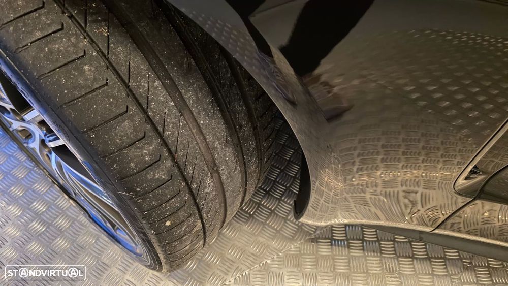 Porsche Panamera 4 E-Hybrid - 27