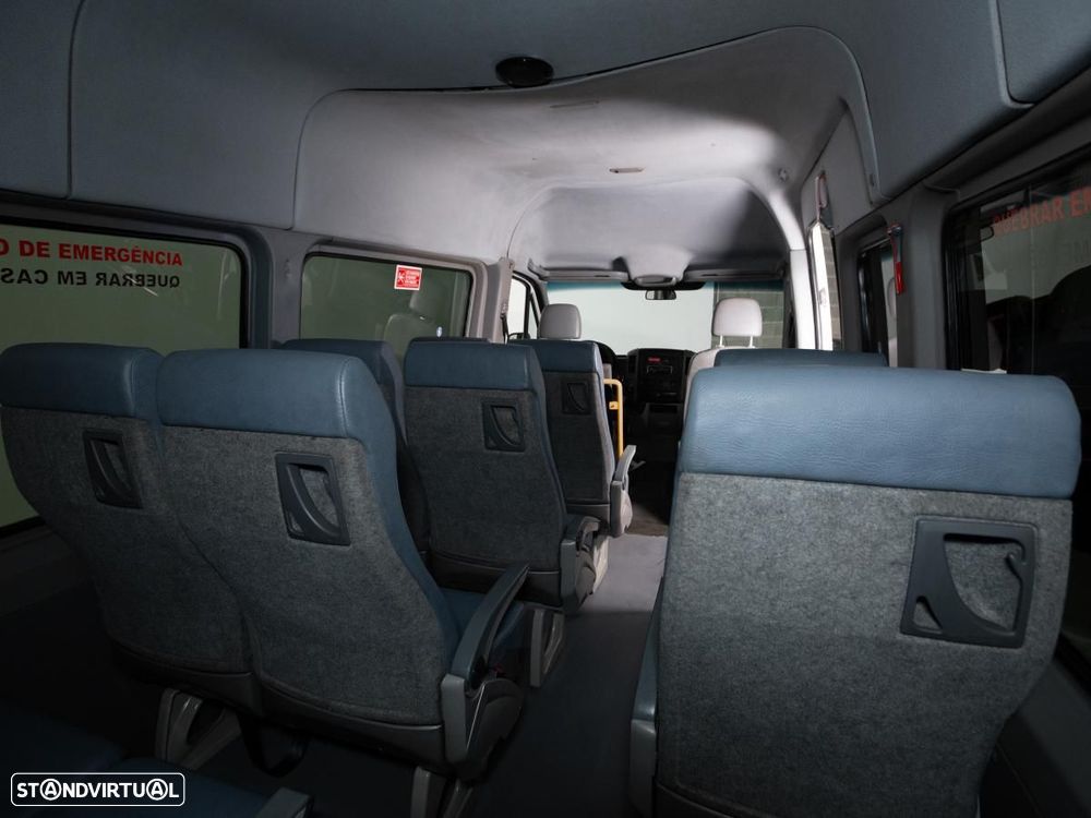 Volkswagen Crafter - 11