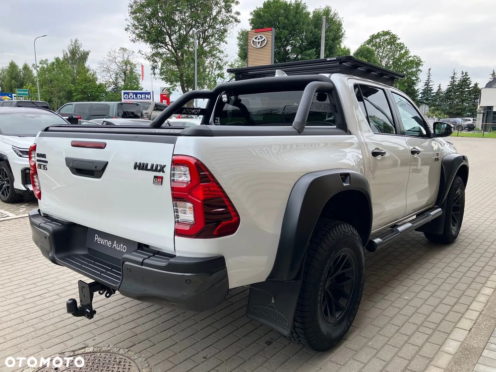 Toyota Hilux 2.8 D-4D Double Cab GR Sport 4x4 - 10