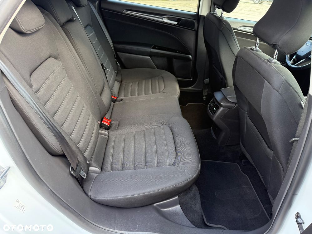 Ford Mondeo 2.0 EcoBlue Titanium - 11