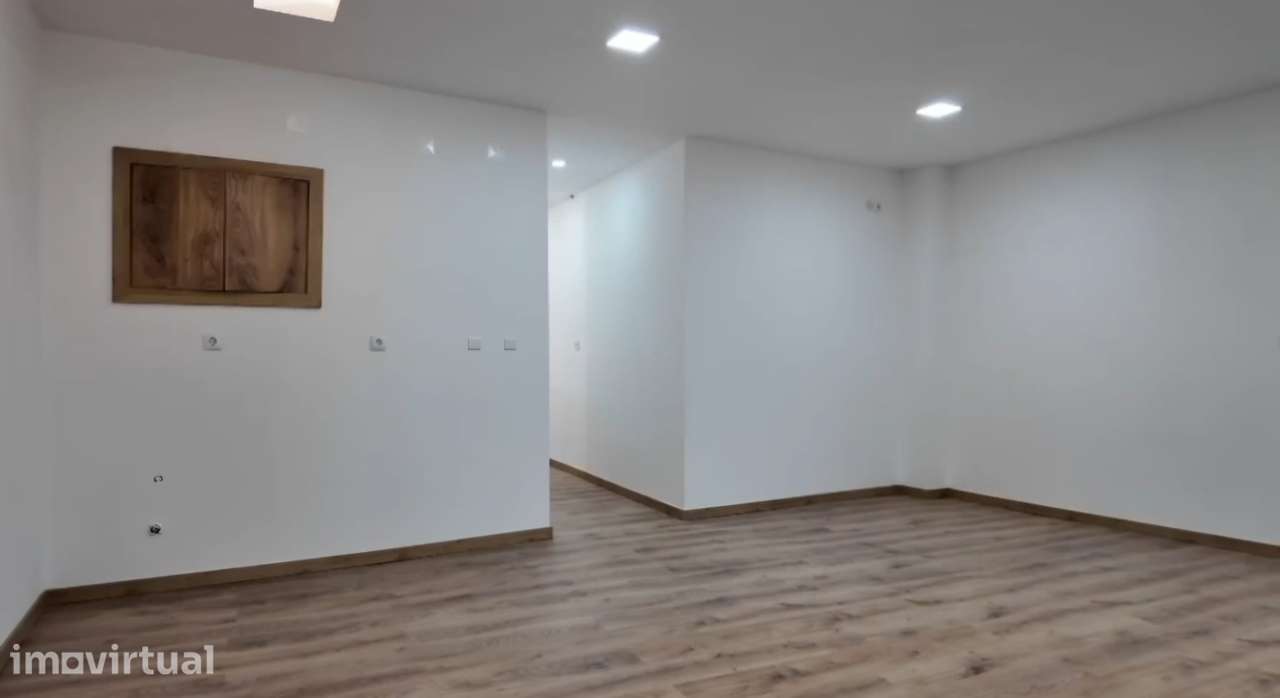 Loja em Setubal com Possibilidade alteração para Habitação - Grande imagem: 4/21