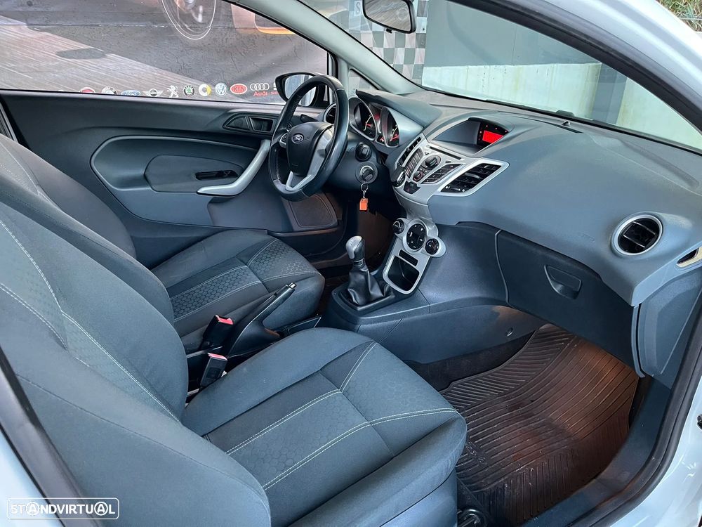 Ford Fiesta 1.25 Trend - 12