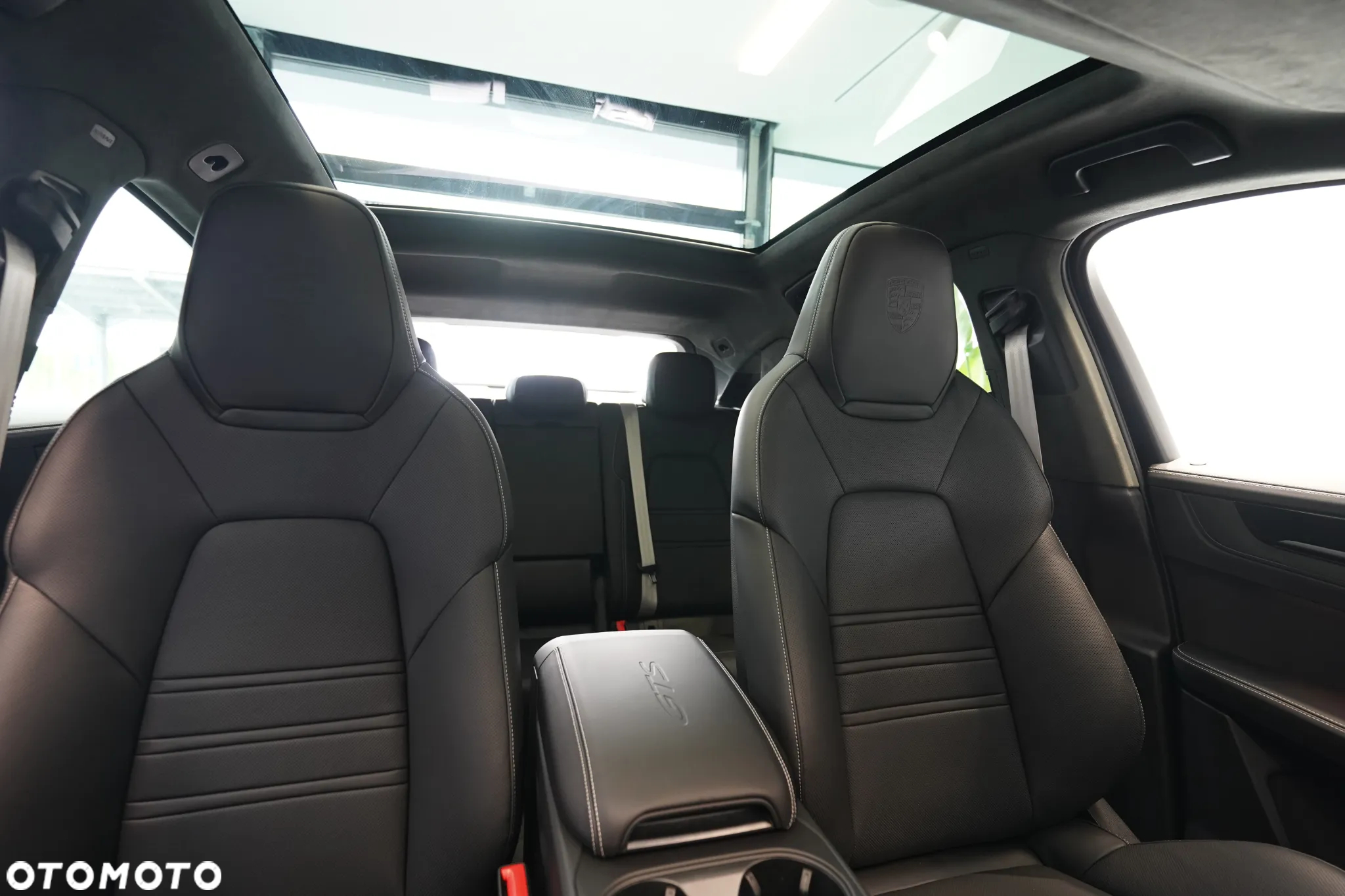 Porsche Cayenne Coupe GTS - 31