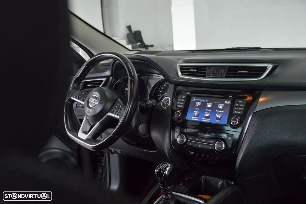 Nissan Qashqai 1.6 dCi N-Connecta - 28
