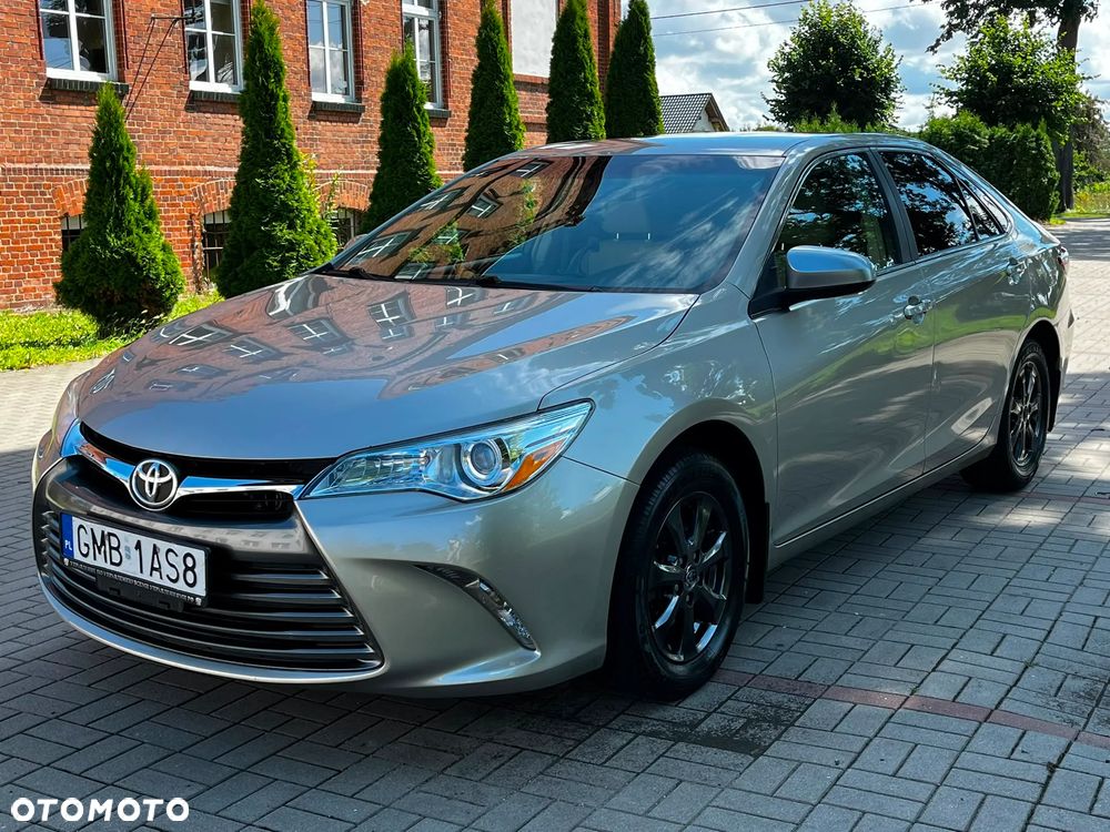 Toyota Camry - 13