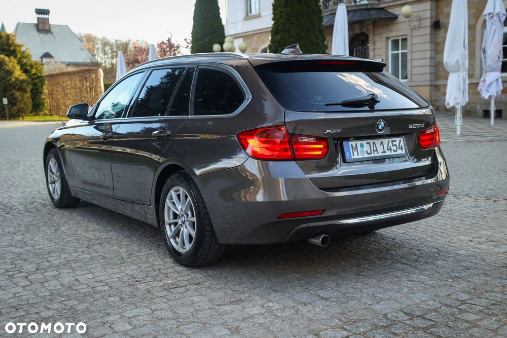 BMW Seria 3 320d Blue Performance Luxury Line - 13