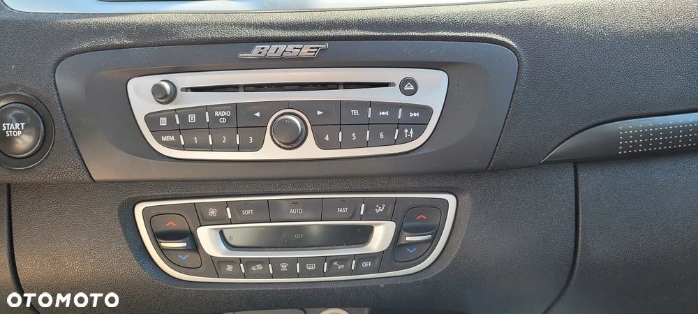 Renault Grand Scenic Gr 1.4 16V TCE Bose Edition - 11