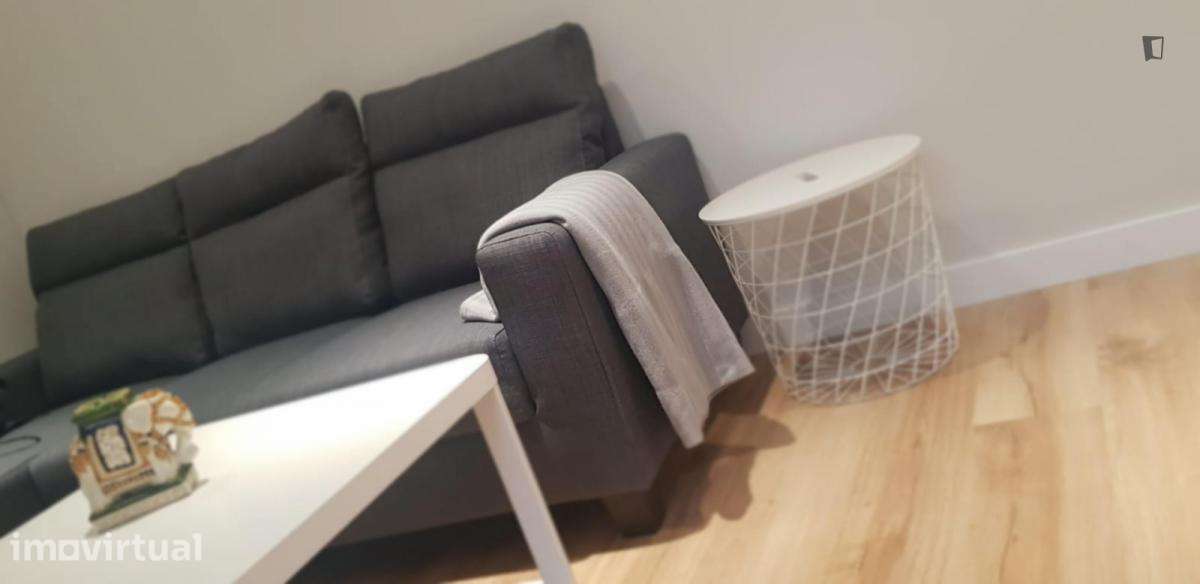 Quarto - localizado em Leça da Palmeira Porto - Grande imagem: 3/14