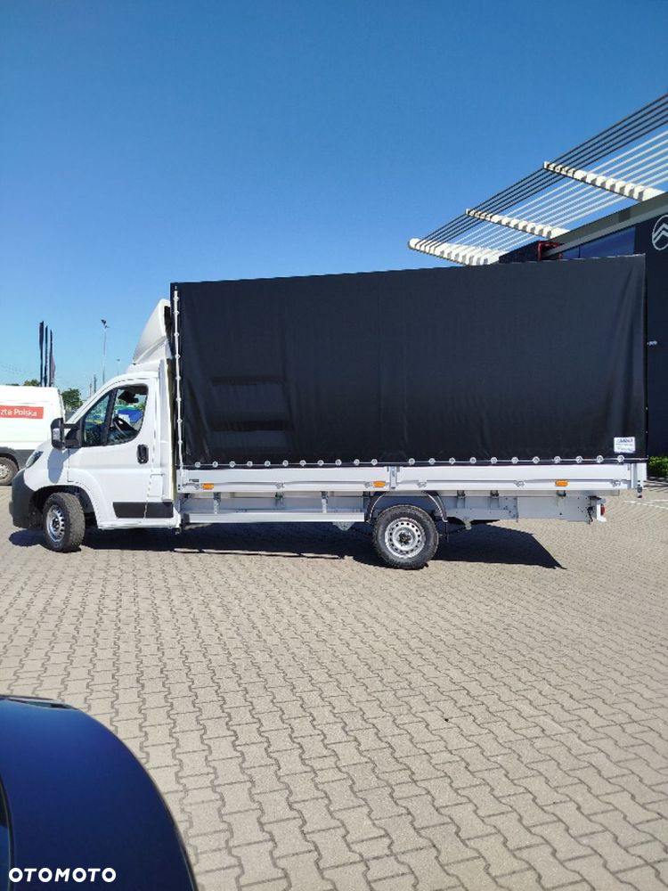 Opel Movano Podwozie z Zabydową Plandeka - 12
