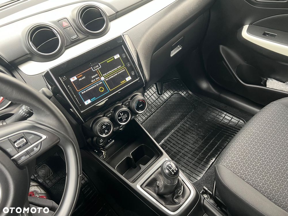 Suzuki Swift 1.2 Premium Plus - 21