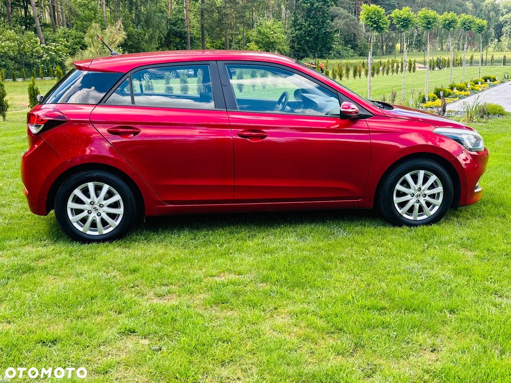 Hyundai i20 1.2 Intro Edition - 16