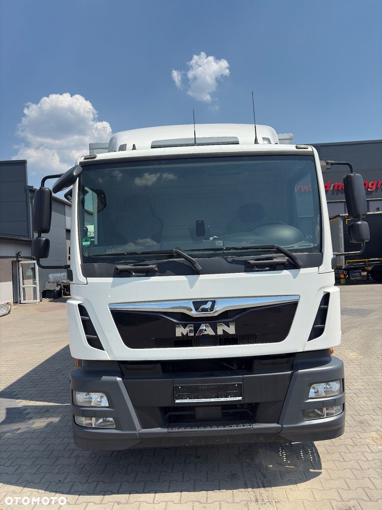 MAN TGM 15.250 / CHŁODNIA CARRIER / DZIELONA KOMORA / DMC 16.000kg / 385.000km przebiegu / WINDA / EURO 6 - 9
