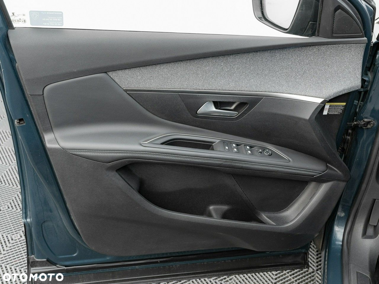 Peugeot 3008 1.6 PureTech Hybrid PHEV Allure Pack S&S EAT8 - 13