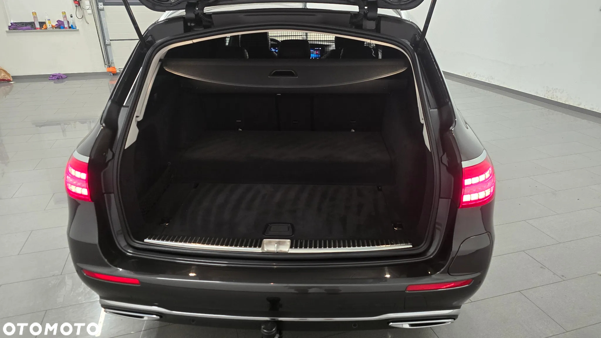 Mercedes-Benz Klasa E 300 de 4Matic T 9G-TRONIC Exclusive - 9