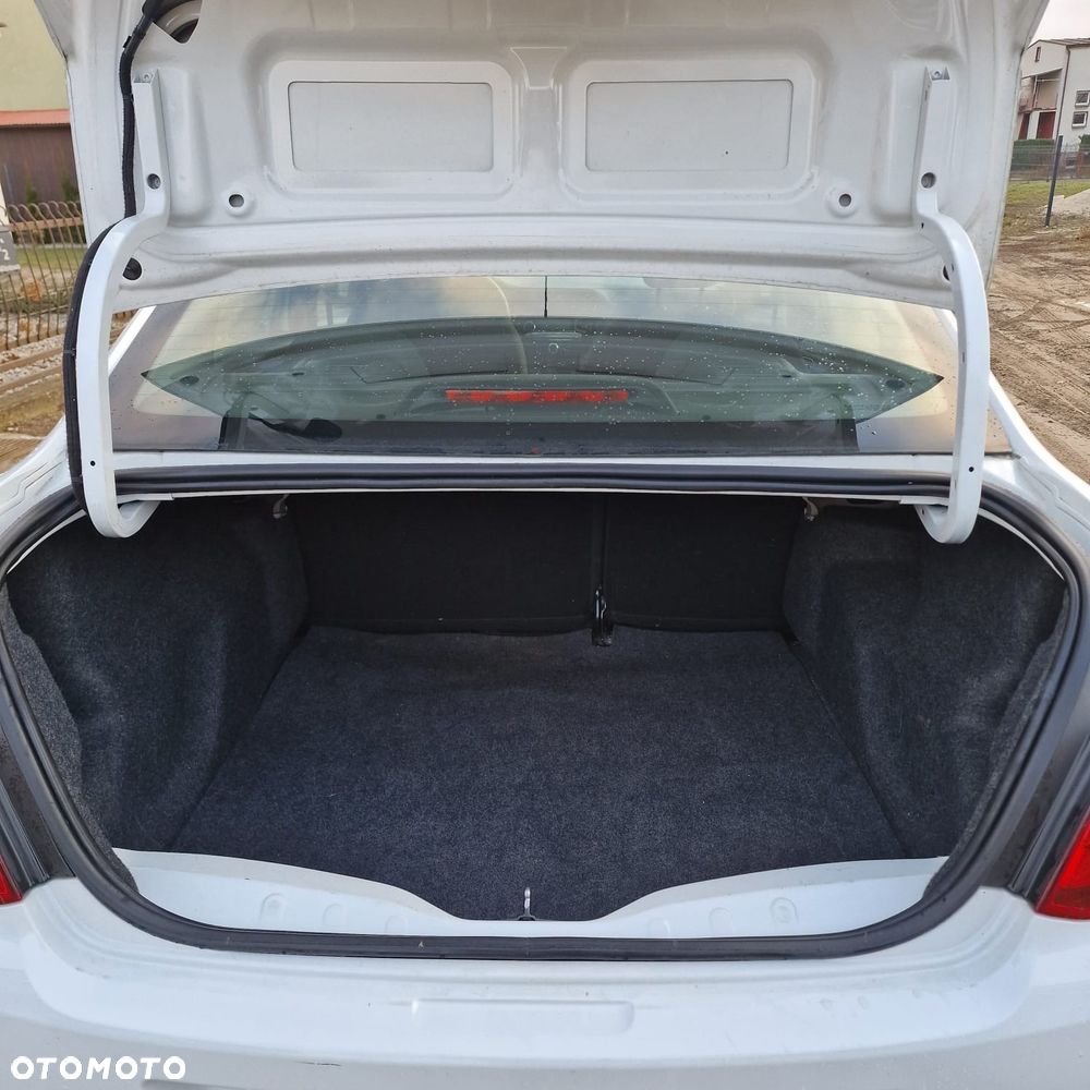 Peugeot 301 1.2 Pure Tech Access - 5