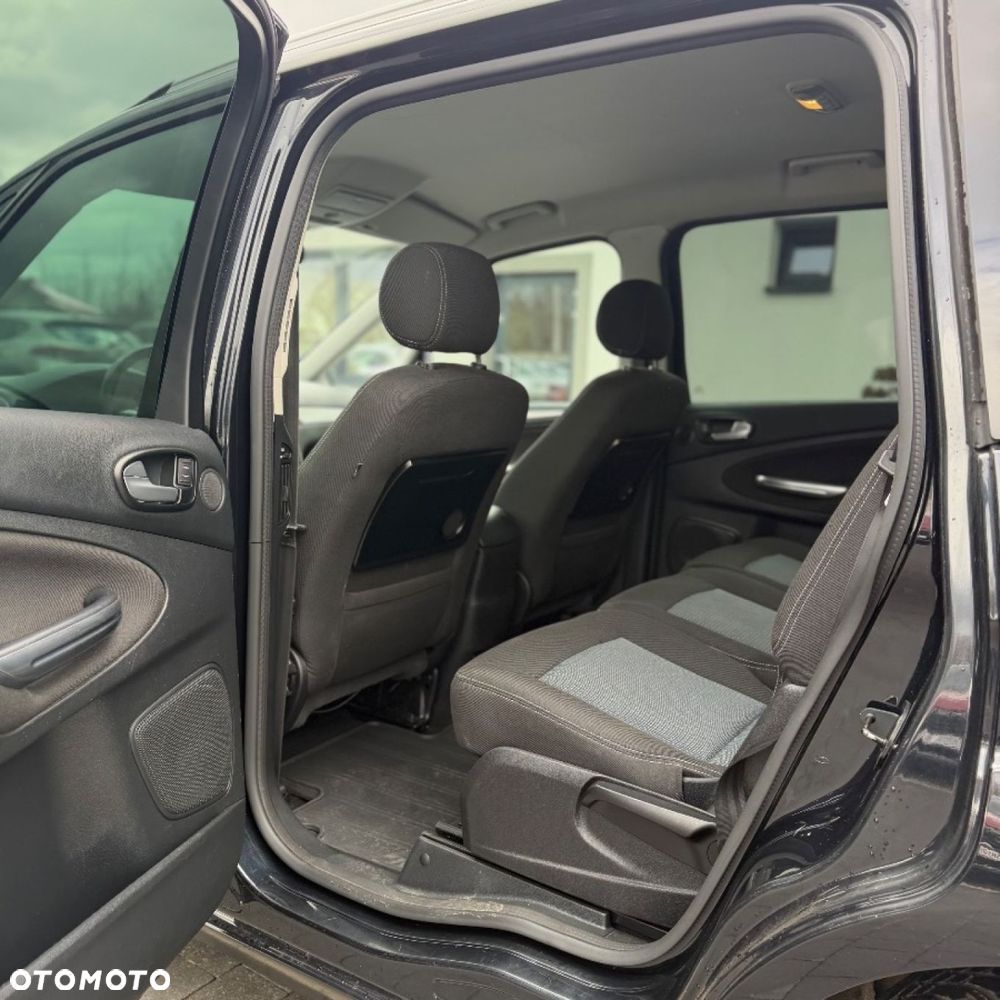 Ford Galaxy - 23
