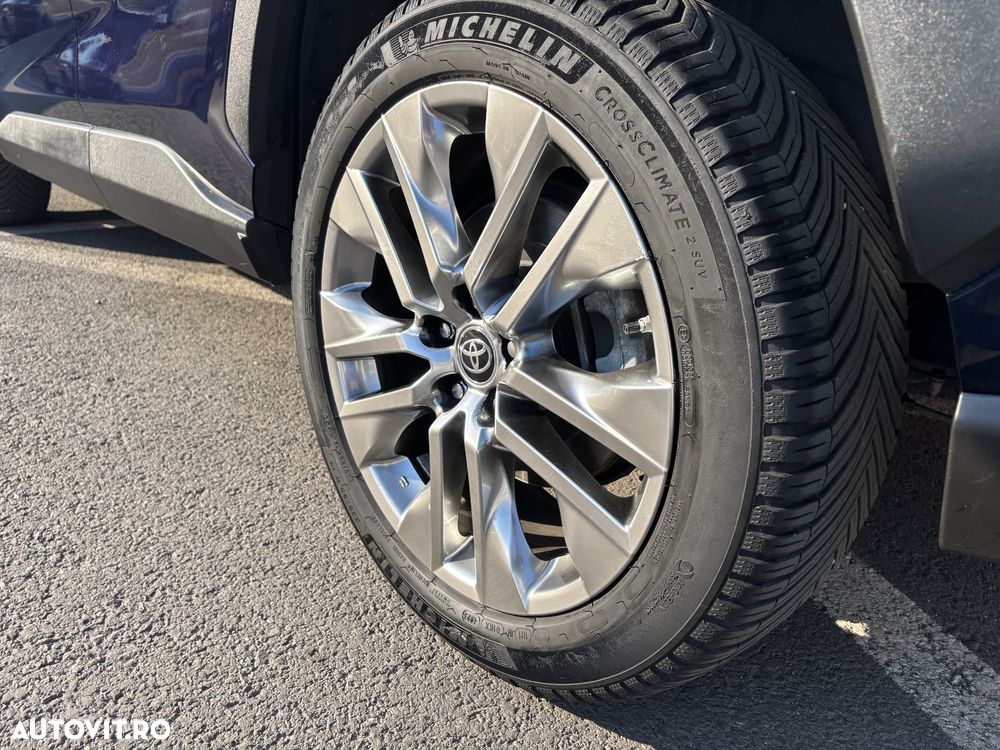 TOYOTA RAV4 2020 — imagine 4