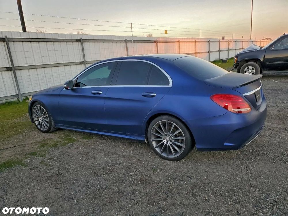 Mercedes-Benz Klasa C 300 9G-TRONIC - 3
