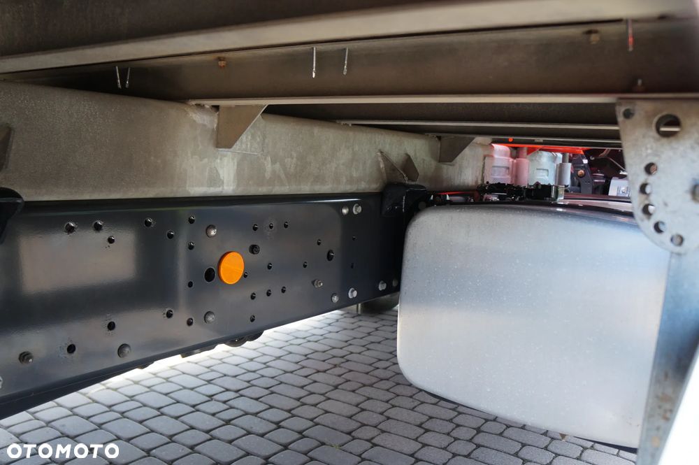 Iveco EUROCARGO 180-280 4x2 SKRZYNIOWY + HDS PALFINGER PK 11.001 SLD  E6 PRZEBIEG 98.000 KM - 17