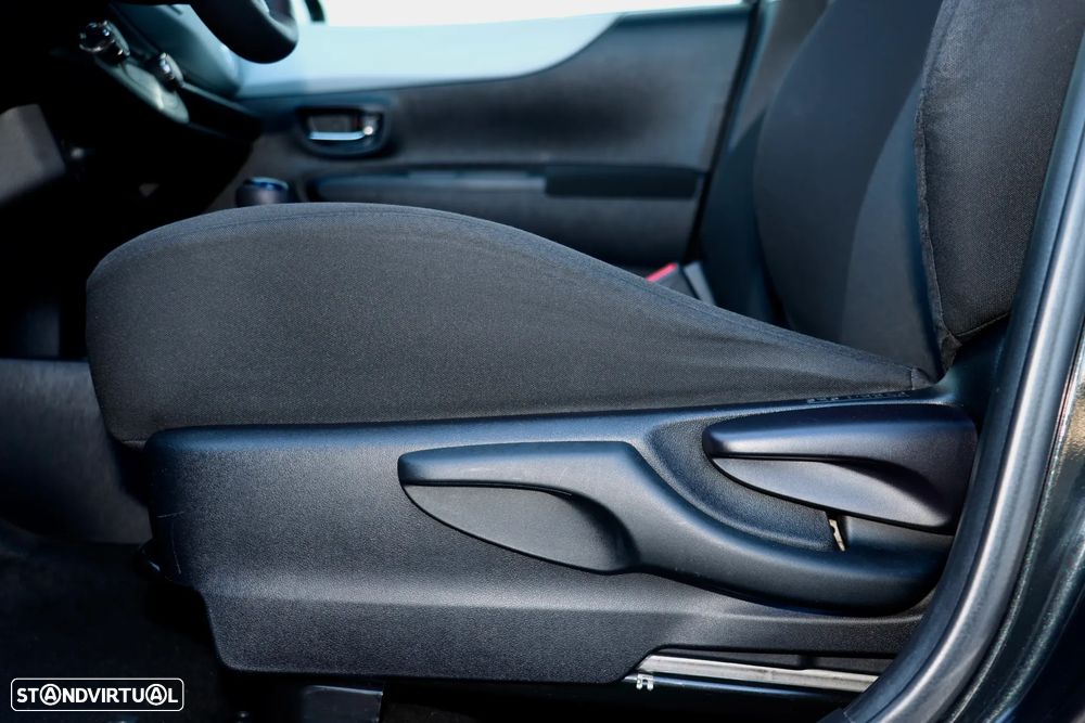 Toyota Yaris 1.5 HSD Comfort+P.Style - 11