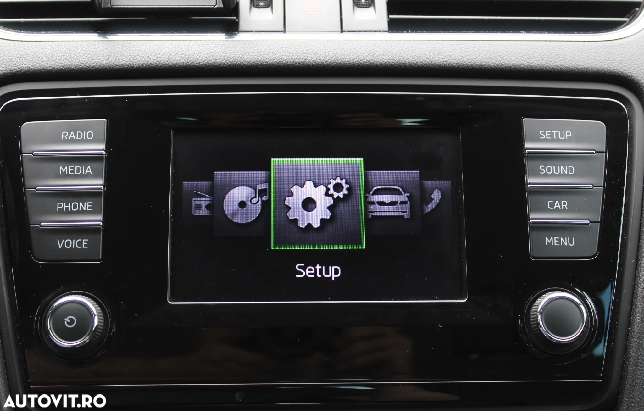 Skoda Octavia 2.0 TDI ELEGANCE DSG - 32