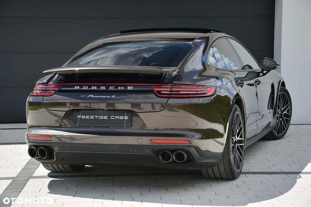 Porsche Panamera 4 - 6