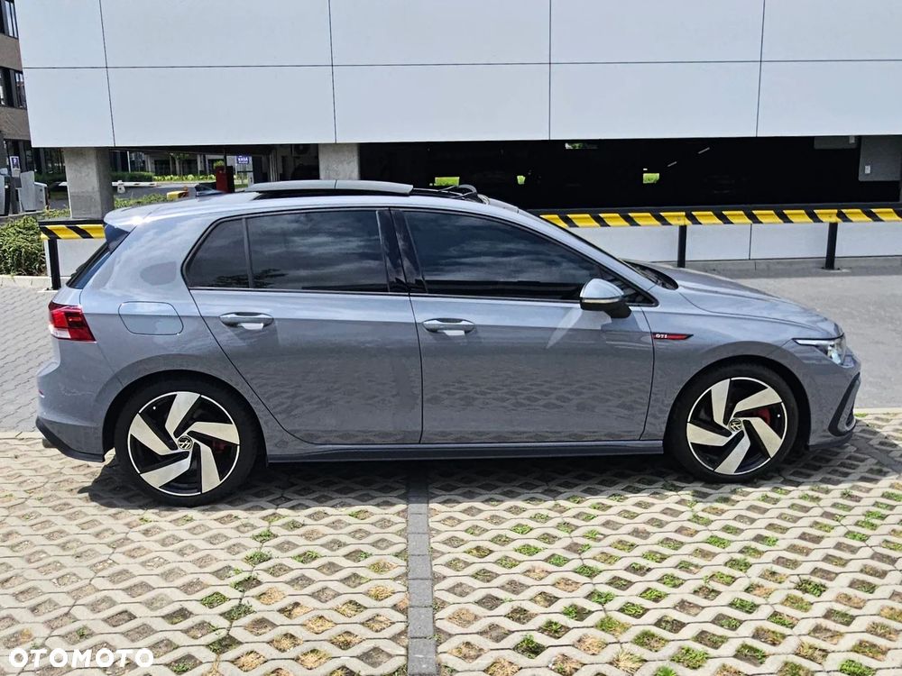 Volkswagen Golf - 5