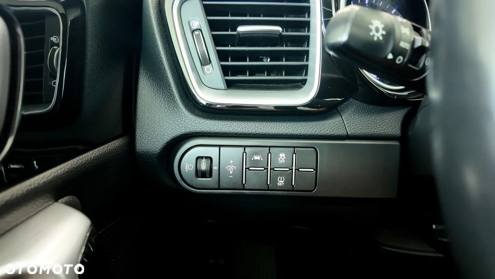 Kia Ceed 1.6 CRDi DCT Platinum Edition - 24