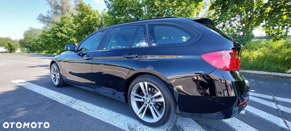 BMW Seria 3 320i - 2
