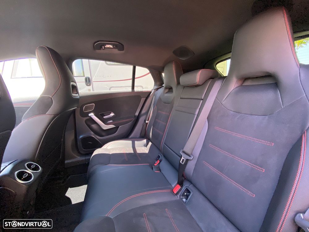 Mercedes-Benz CLA 250 e 8G-DCT - 4