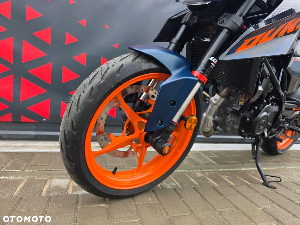 KTM Duke 125 - 23