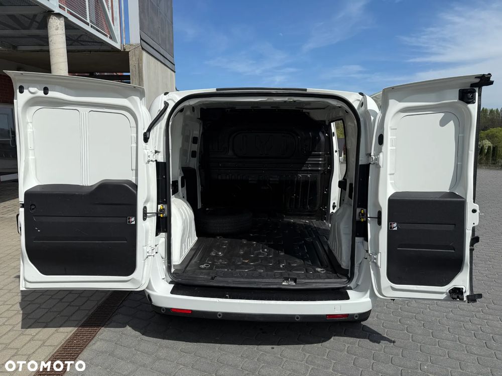 Fiat Doblo Furgon 3 Osobowy - 9